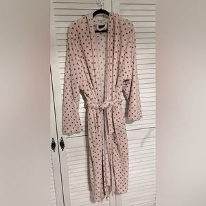 4X Cozy Fleece Pink and Gray Polka Dot Robe